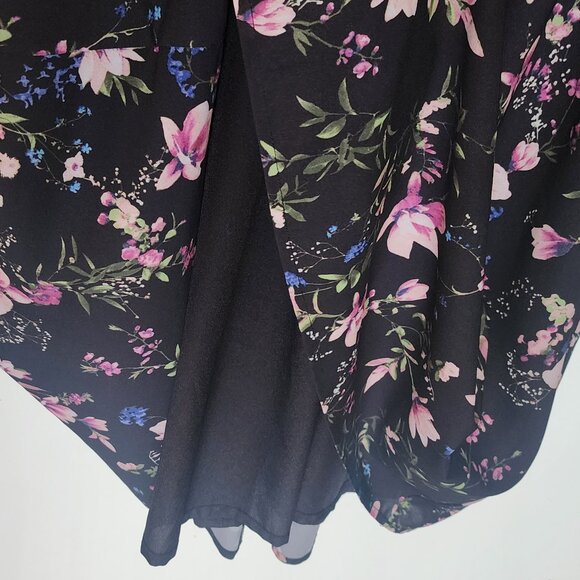 Flower dress with long sleeves - Picture 6 of 9